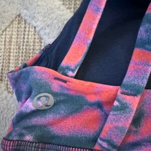 Lululemon sports bra size 2